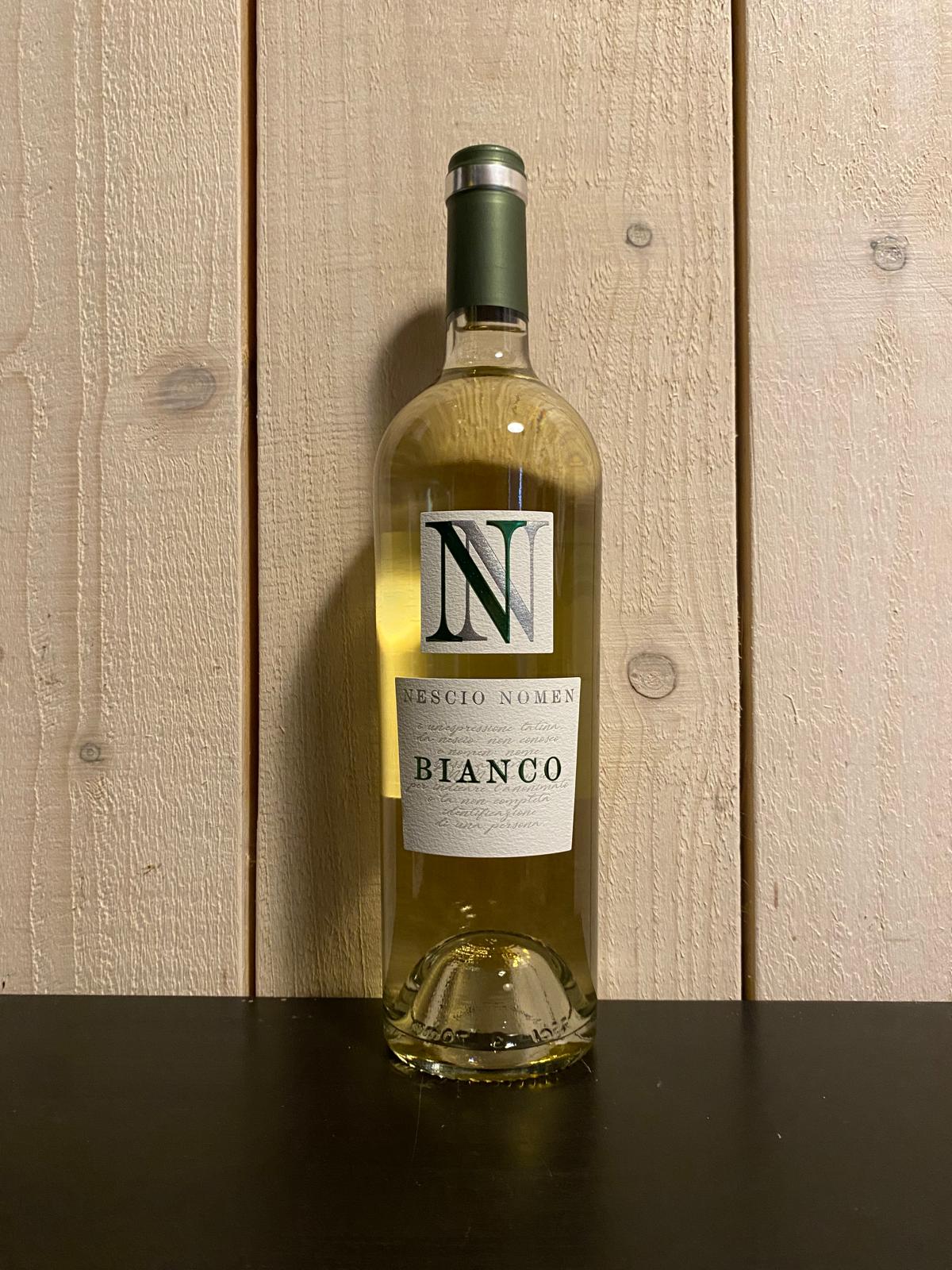 Bianco Nescio Nomen Di Camillo